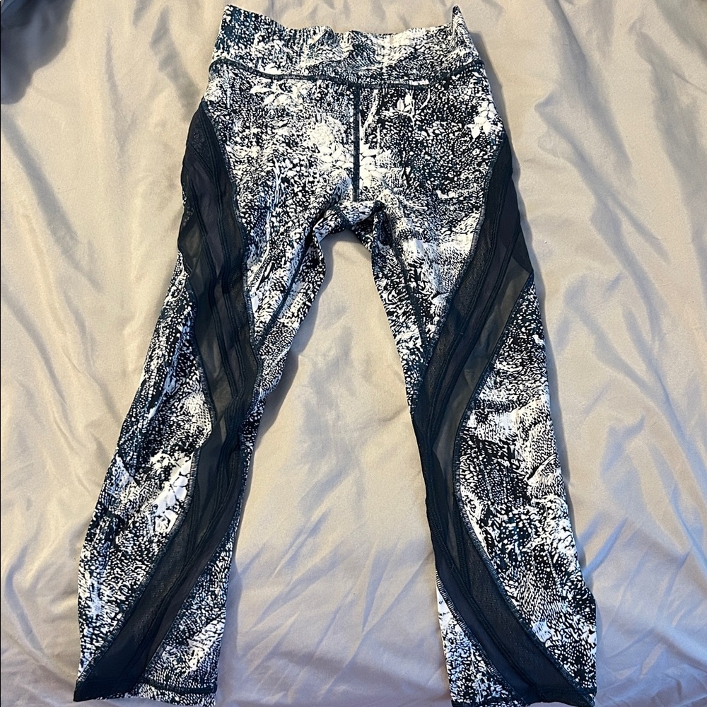 Lululemon Navy and White Patterned Leggings